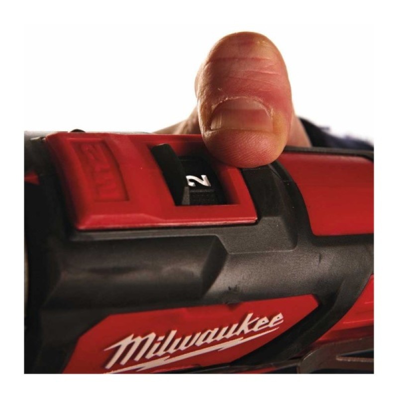 Шуруповерт Milwaukee M12 BPD-0, 30Нм (без АКБ та ЗП) (4933441950)