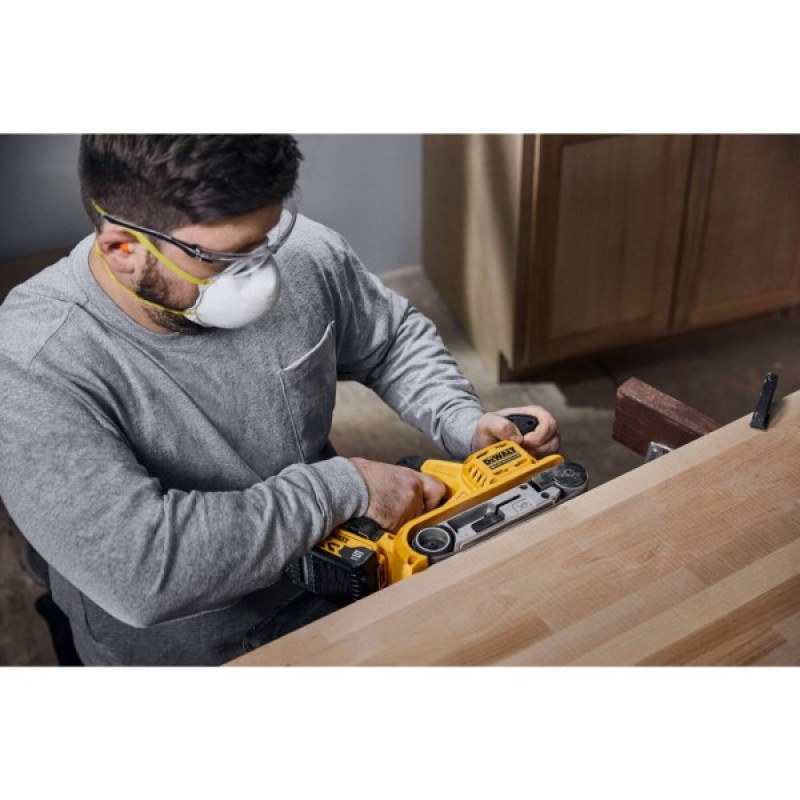 Шліфувальна машина DeWALT XR Li-Ion 18 В 2x5Ah, 198-320 м/хв, стрічка 75х533 мм (DCW220P2)