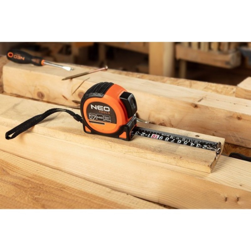 Рулетка Neo Tools Super Black, 3мx16мм, з фіксатором змотування, магніт (67-241)
