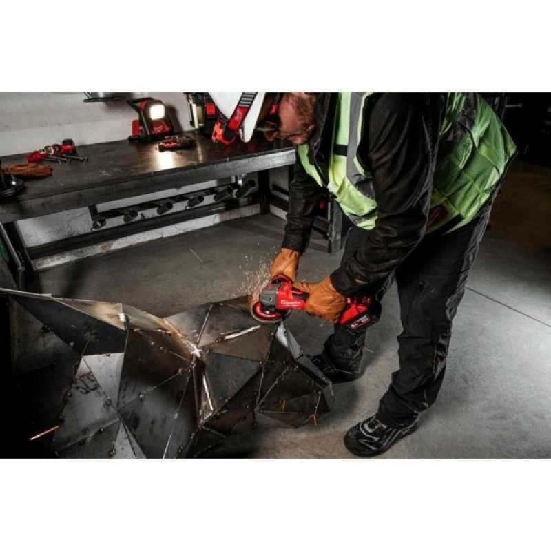 Шліфувальна машина Milwaukee M18 FSAG125XB-0X FUEL, 125 мм, HD кейс (без АКБ та ЗП) (4933478429)