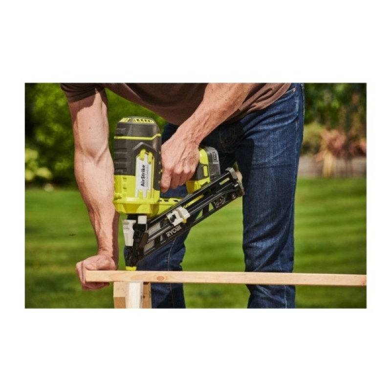 Цвяхозабивач Ryobi ONE+ R15GN18-0 18V, цвяхи 24-64мм, 3.1кг (без АКБ та ЗП) (5133005297)