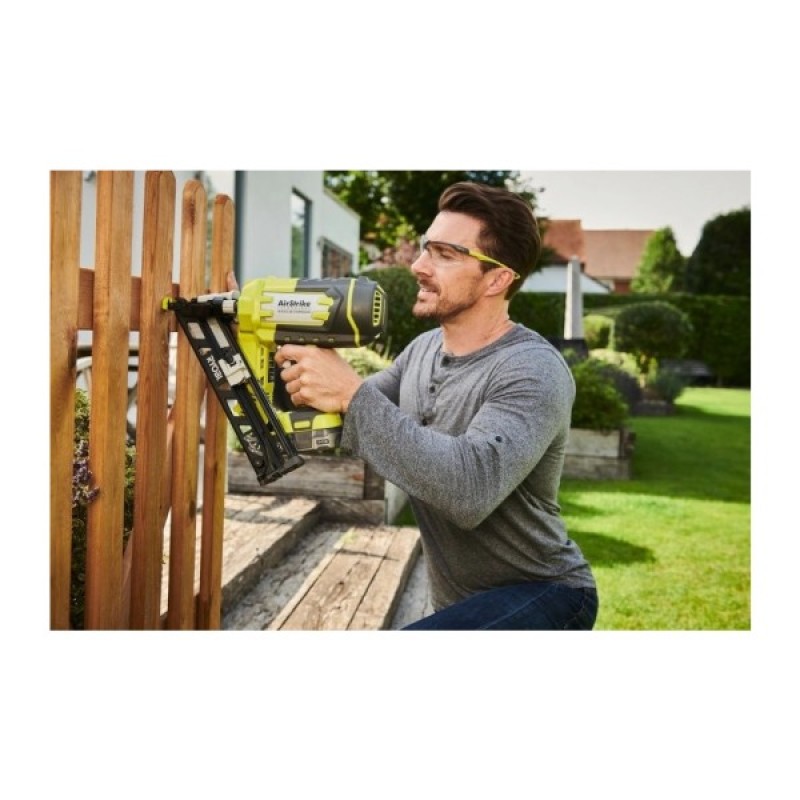 Цвяхозабивач Ryobi ONE+ R15GN18-0 18V, цвяхи 24-64мм, 3.1кг (без АКБ та ЗП) (5133005297)
