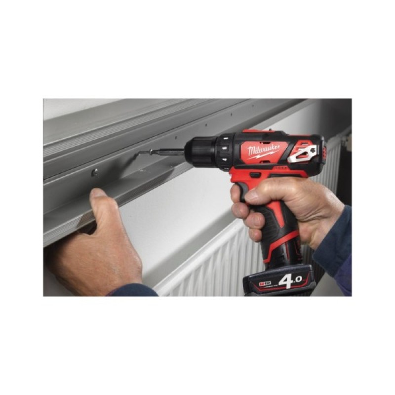 Шуруповерт Milwaukee M12 BDD-202C, 30 Нм (4933441915)