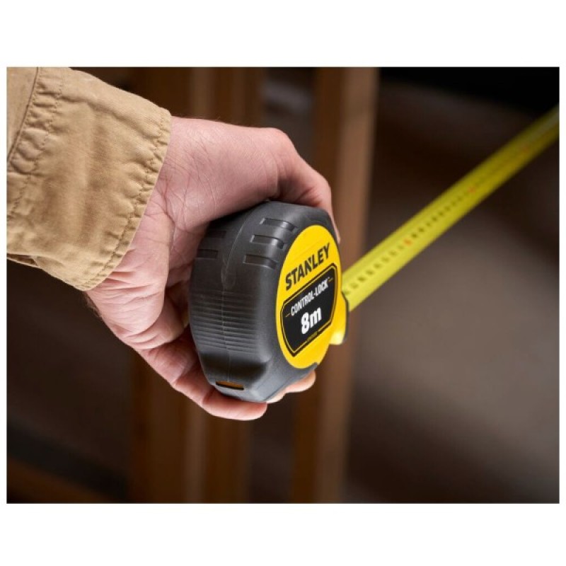 Рулетка Stanley CONTROL-LOCK, 8мх25мм, у прогумованому корпусі, з двосторонньою шкалою (STHT37232-0)