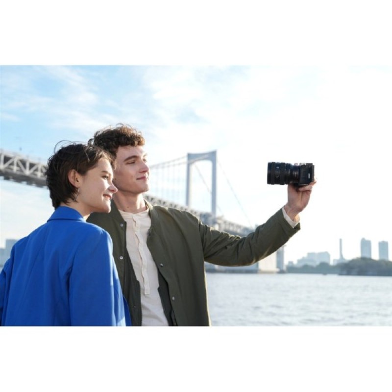Об'єктив Sony 20-70mm f/4.0 G for NEX FF (SEL2070G.SYX)
